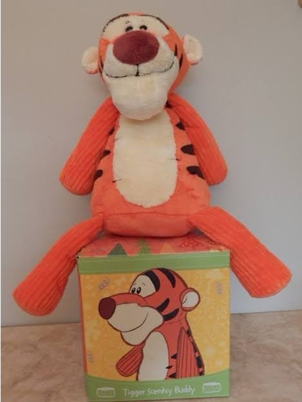 NEW IN BOX Tigger Scentsy Buddy
